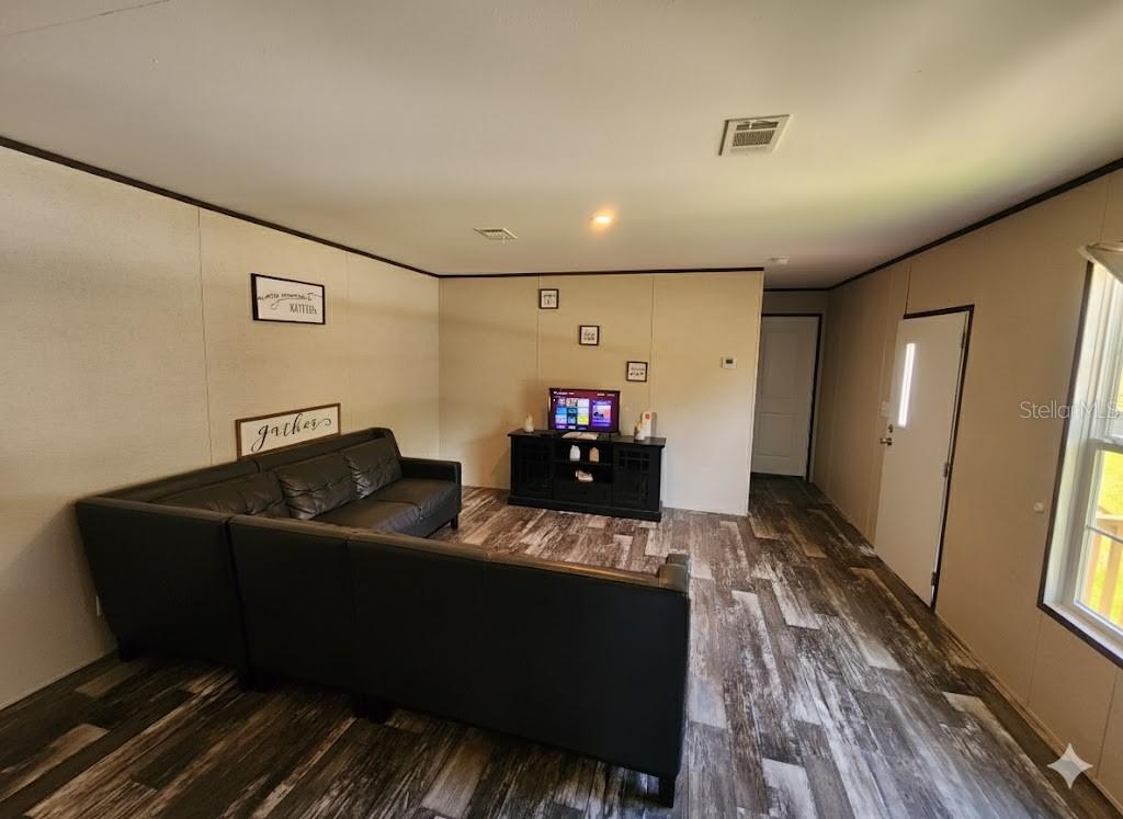 LAKE VIEW MANOR - Residential