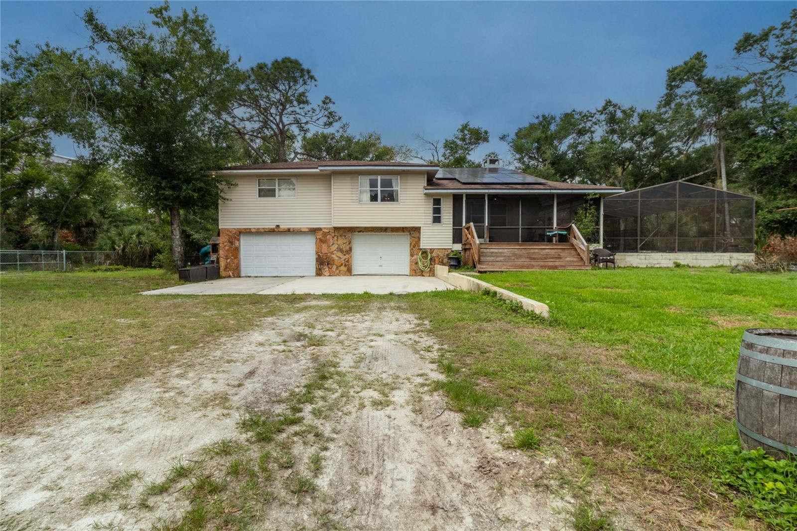 RIVER PALMS - Residential