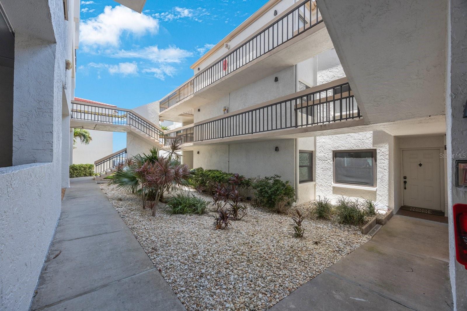6265 SUN BOULEVARD 112
