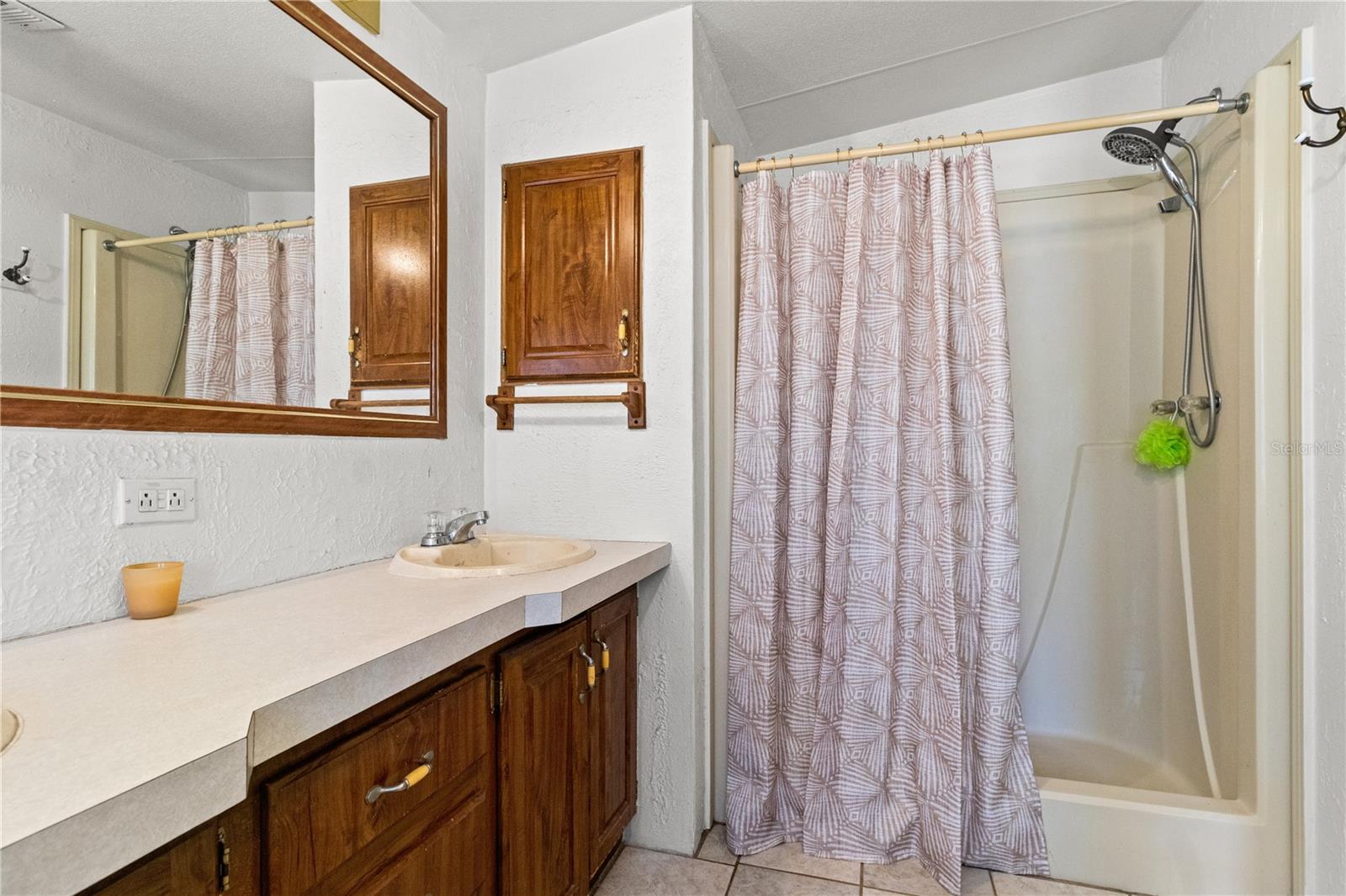 WILLISTON HLNDS - Residential