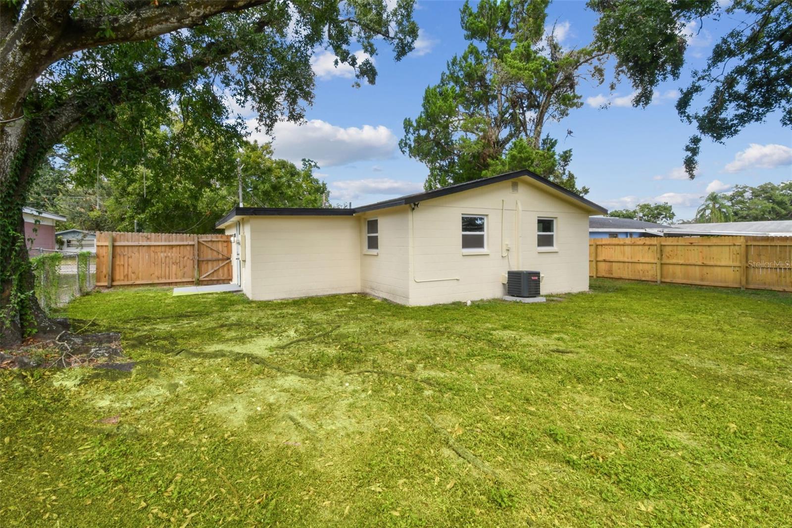 SULTANA GLADE - Residential