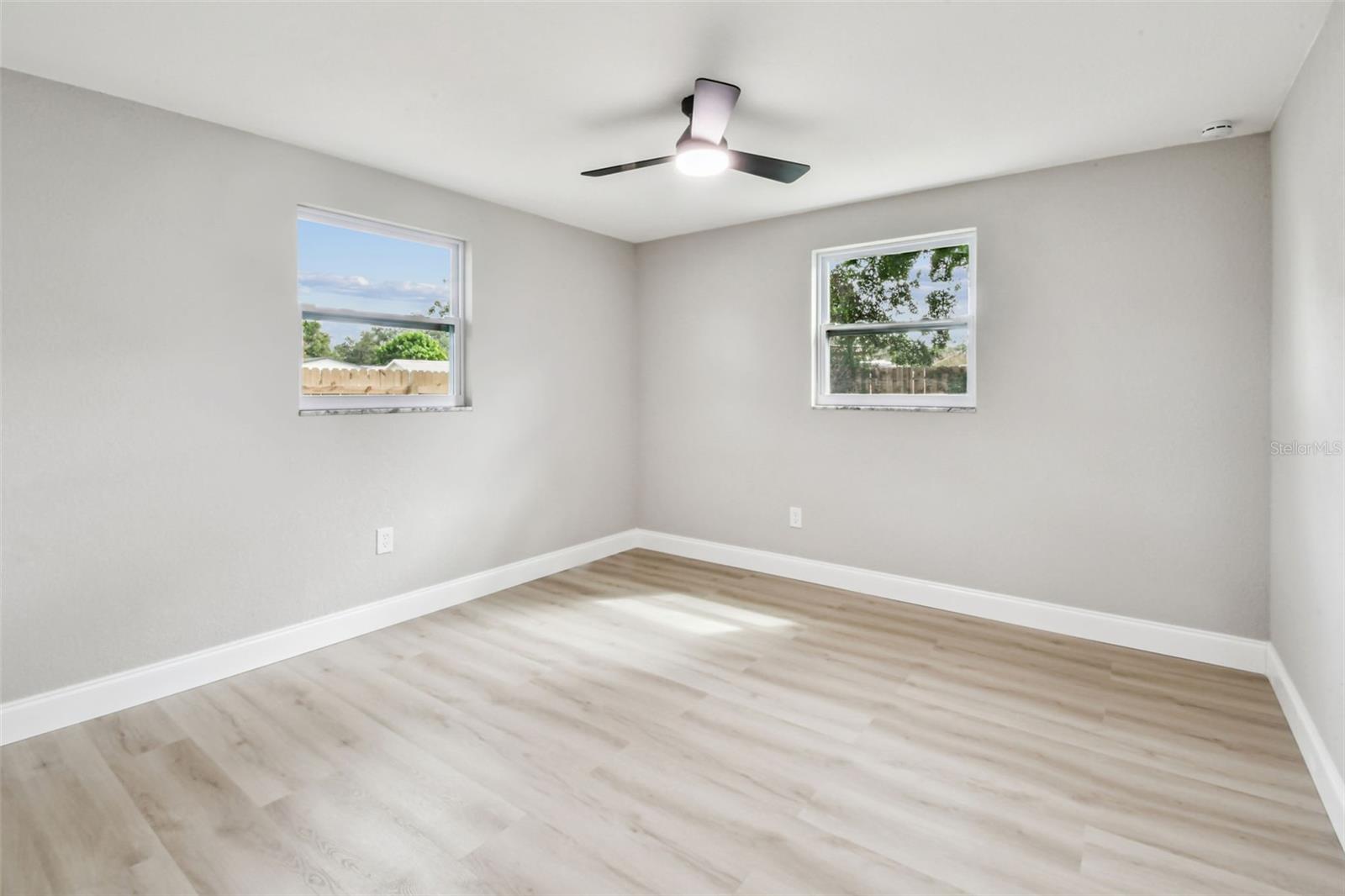 SULTANA GLADE - Residential