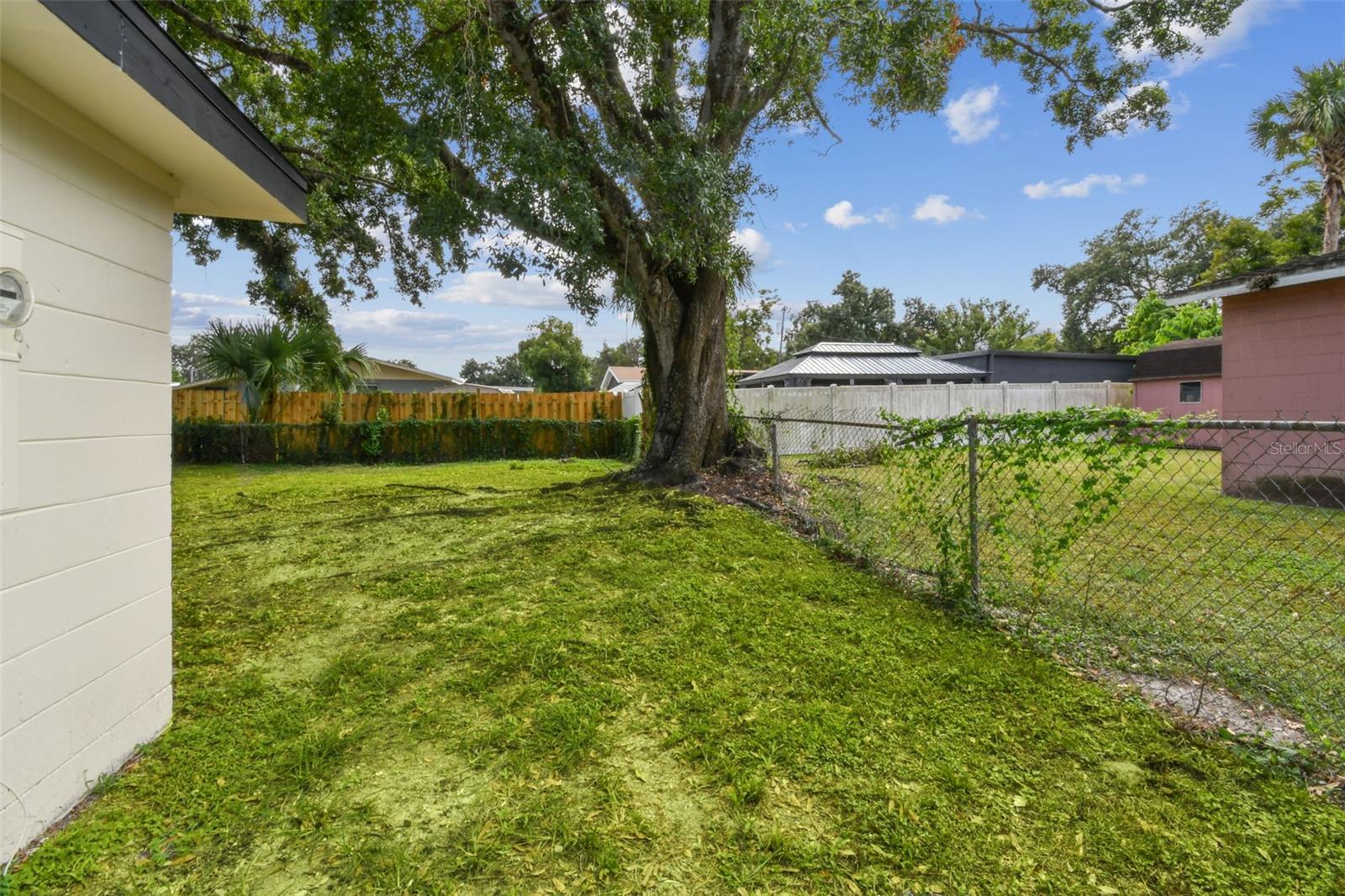 SULTANA GLADE - Residential