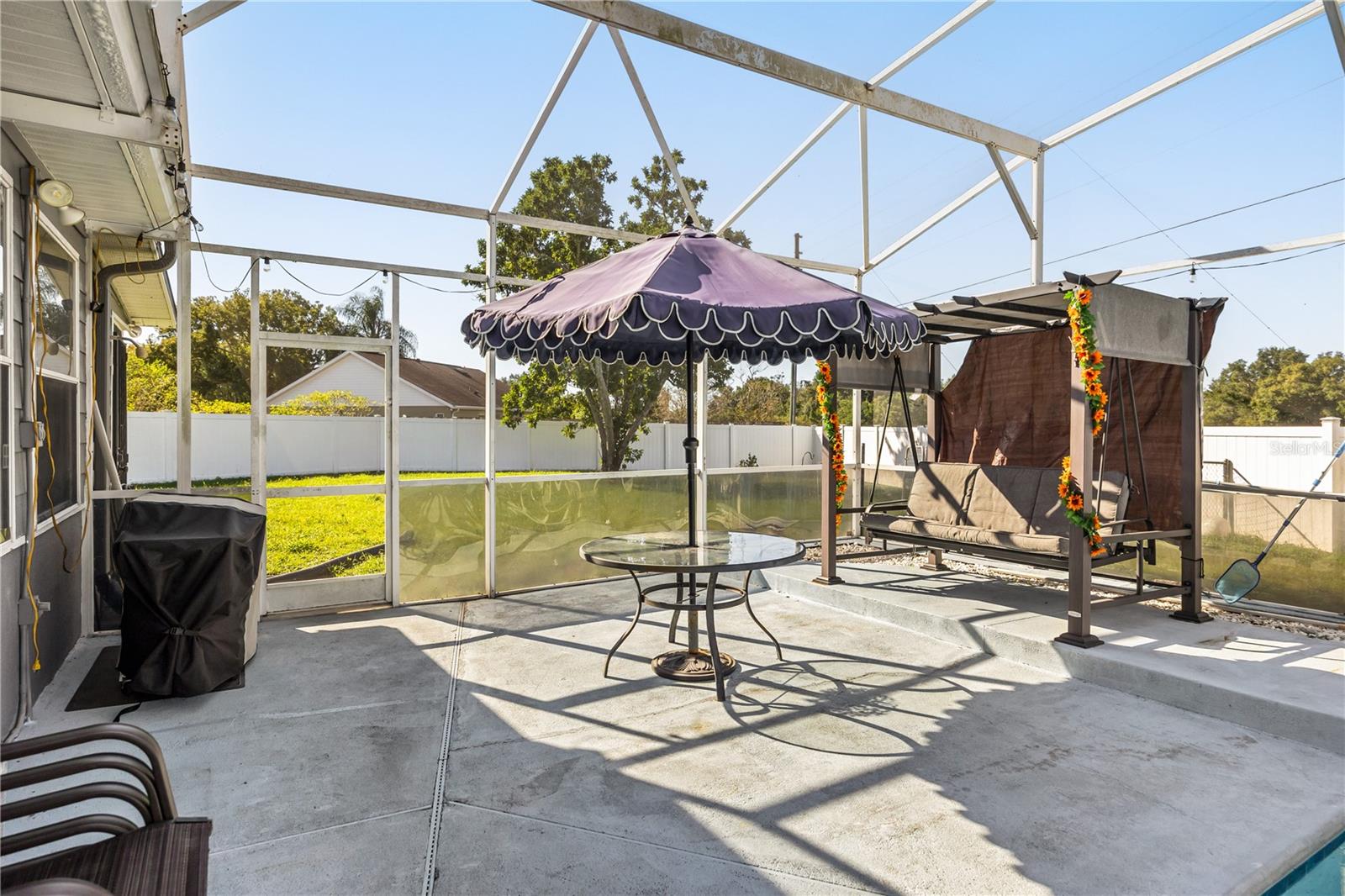 COUNTRY CHASE UNIT 1 - Residential