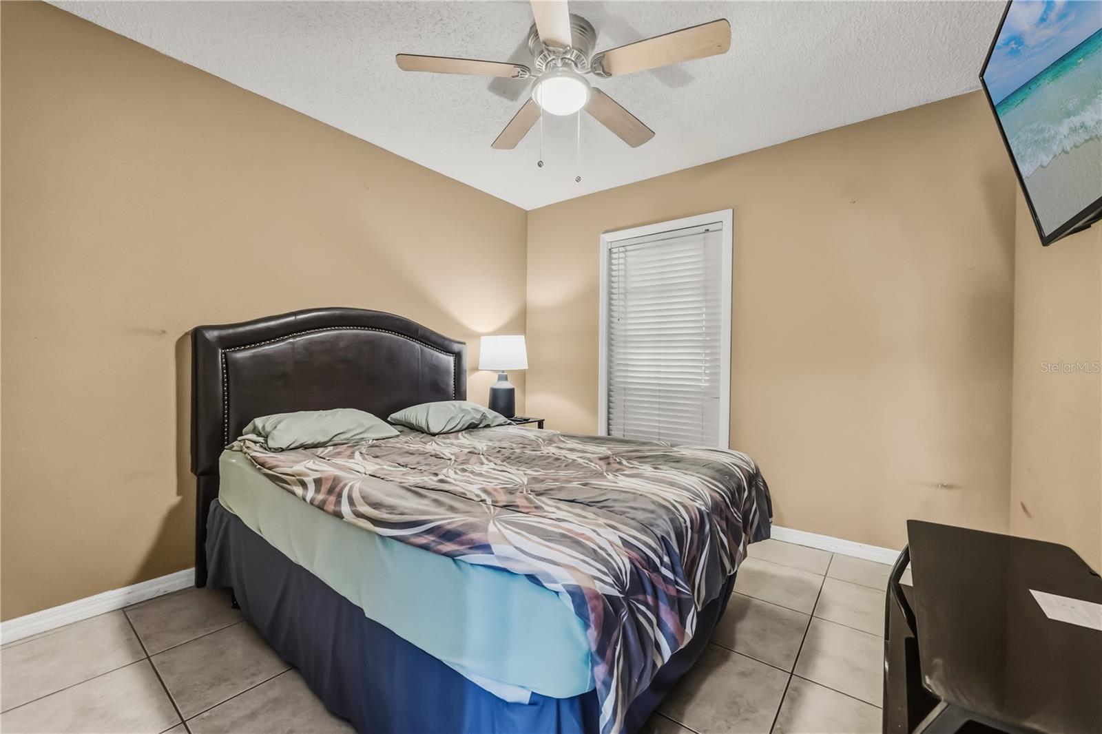 COUNTRY CHASE UNIT 1 - Residential