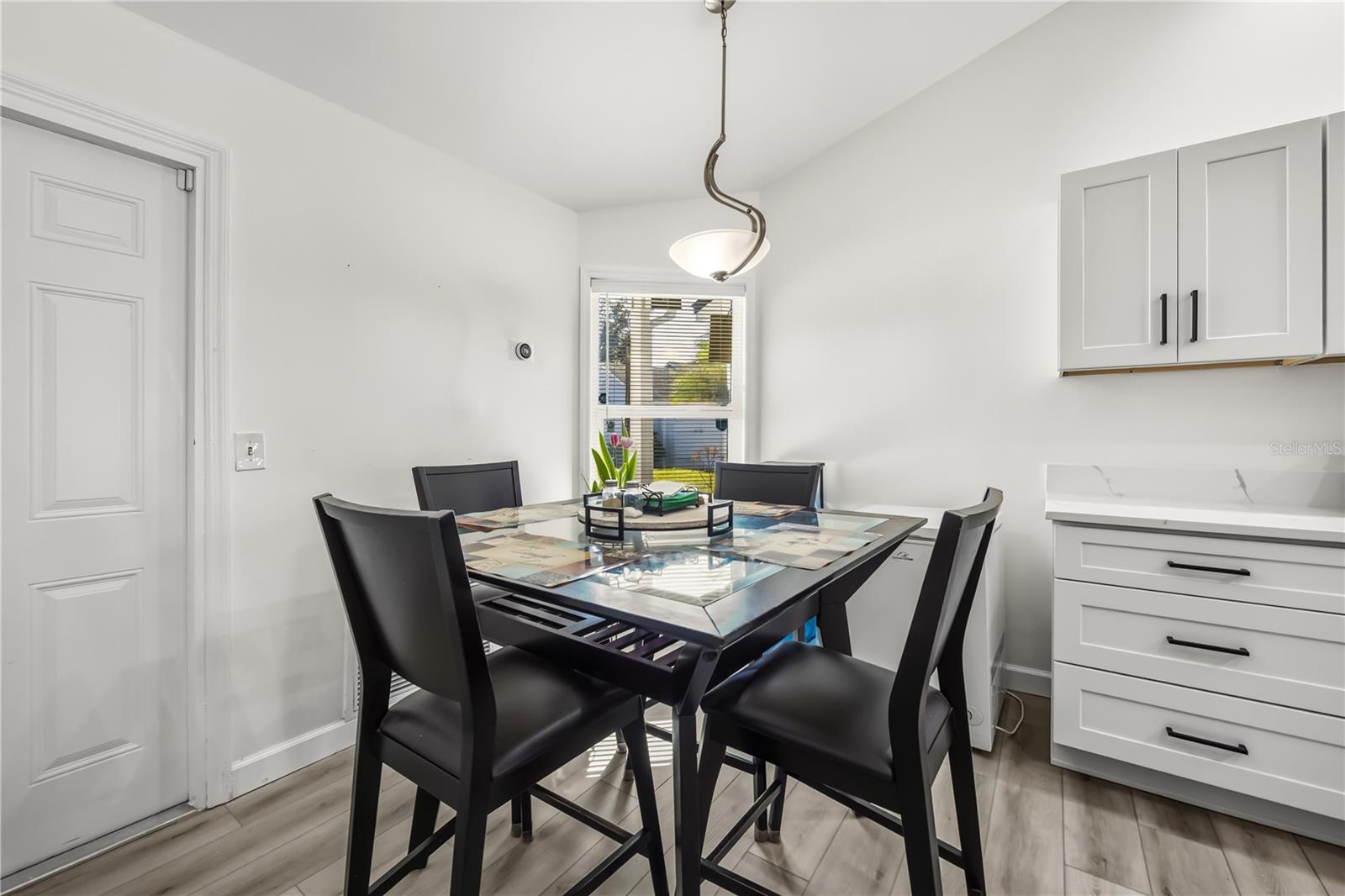 COUNTRY CHASE UNIT 1 - Residential