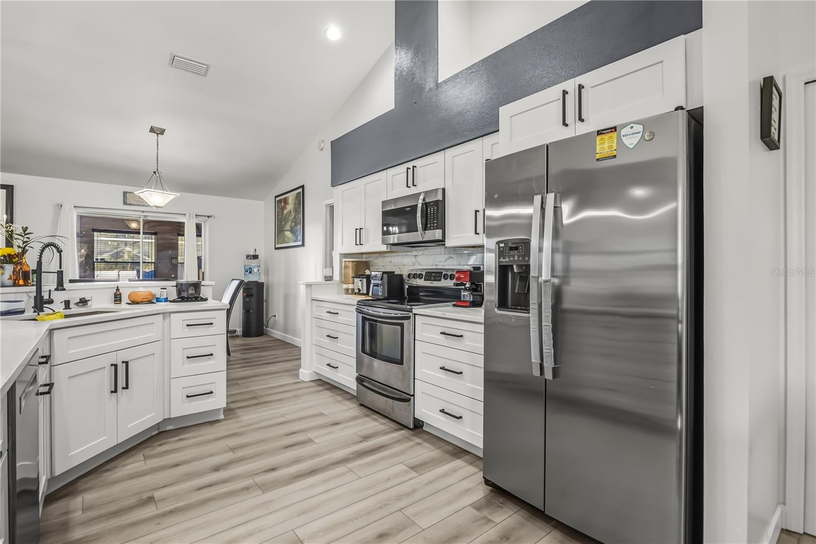 COUNTRY CHASE UNIT 1 - Residential