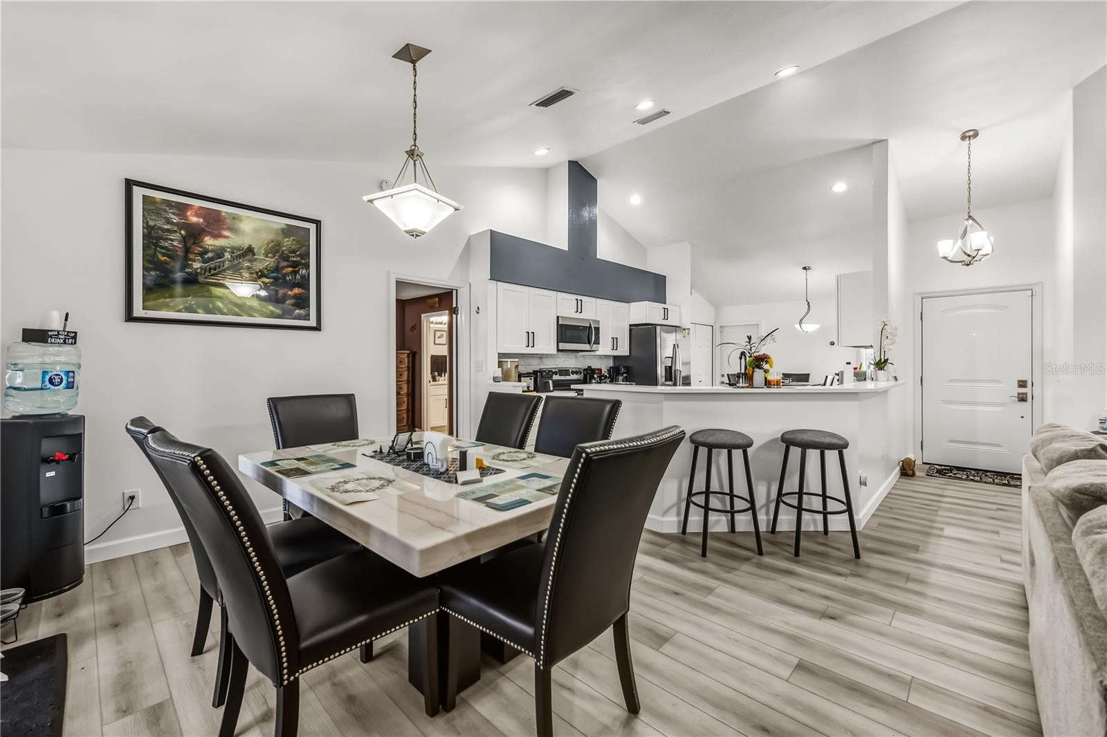 COUNTRY CHASE UNIT 1 - Residential