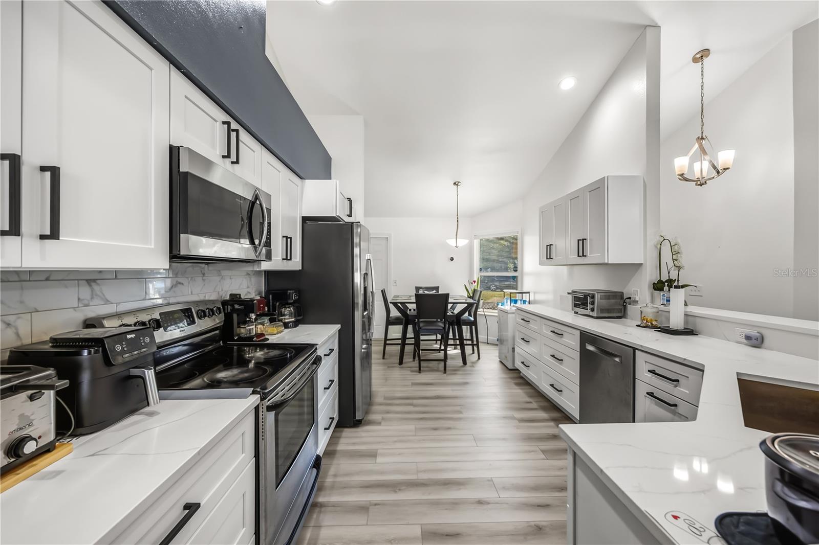 COUNTRY CHASE UNIT 1 - Residential