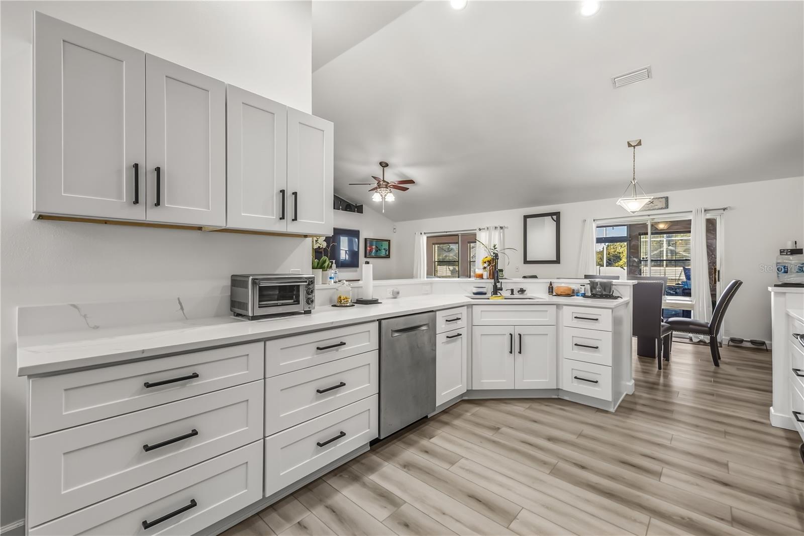 COUNTRY CHASE UNIT 1 - Residential