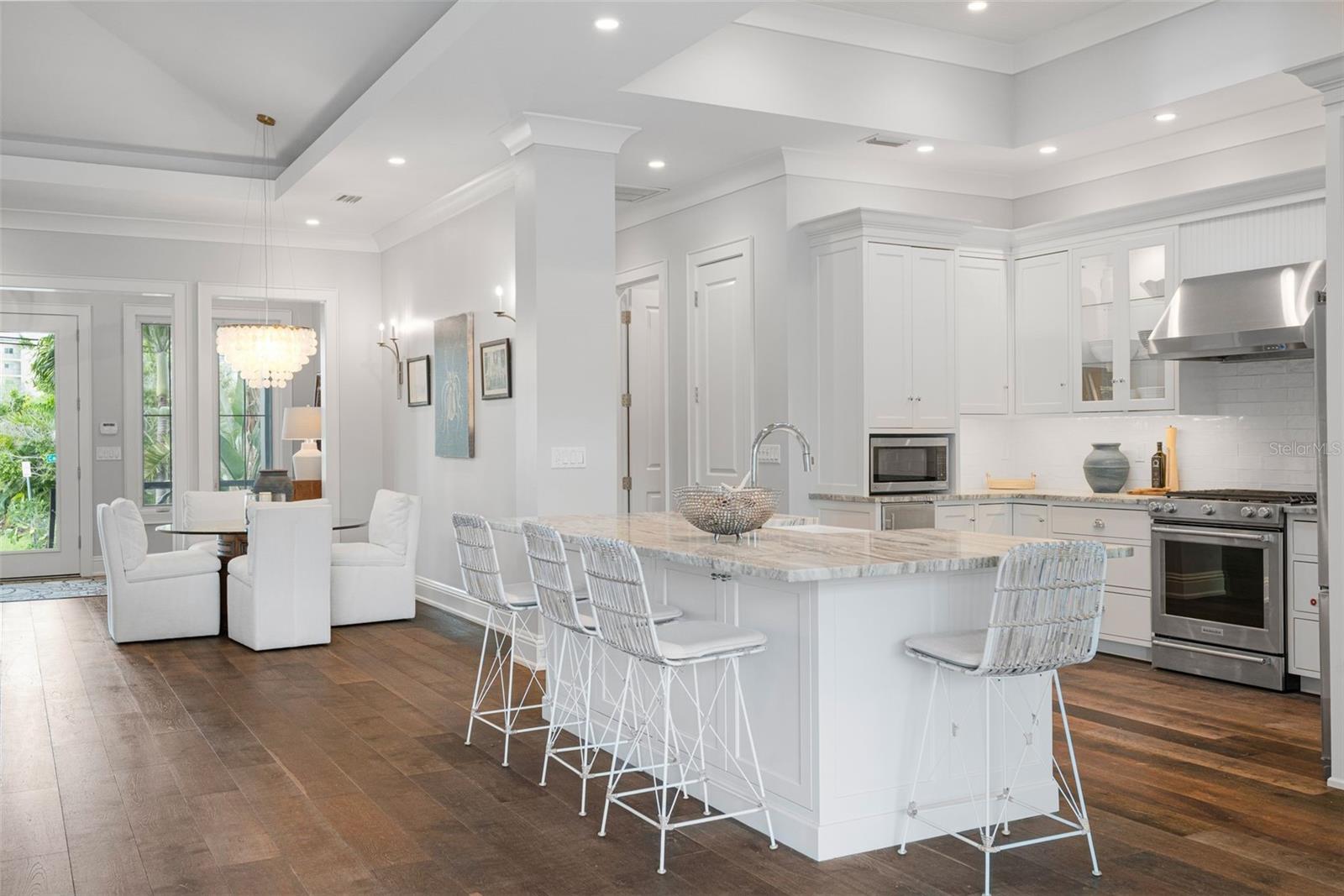 SIESTA ISLES - Residential