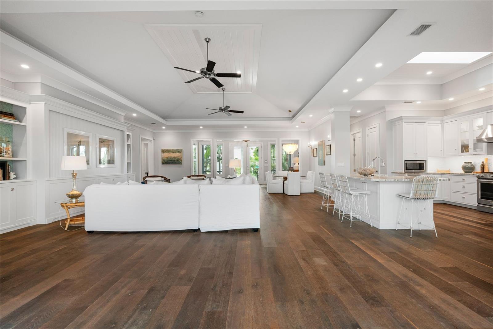 SIESTA ISLES - Residential