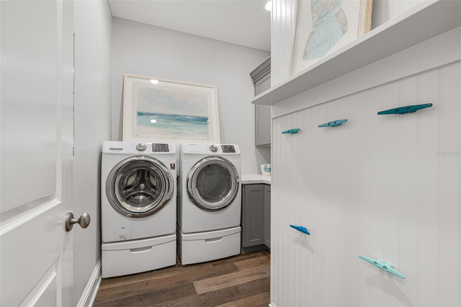 SIESTA ISLES - Residential