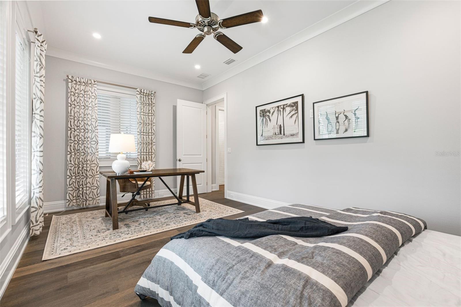 SIESTA ISLES - Residential