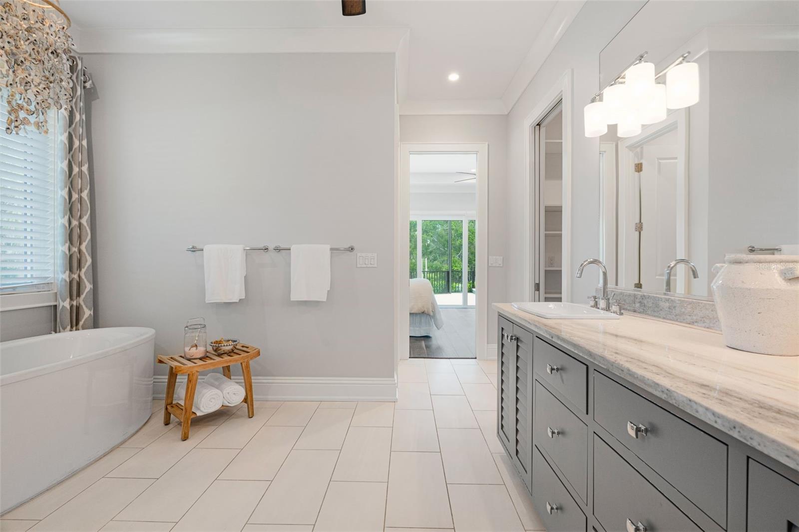 SIESTA ISLES - Residential