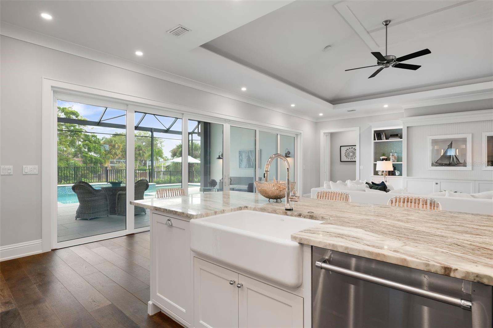 SIESTA ISLES - Residential