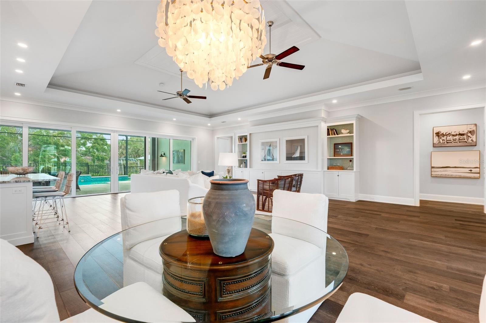 SIESTA ISLES - Residential