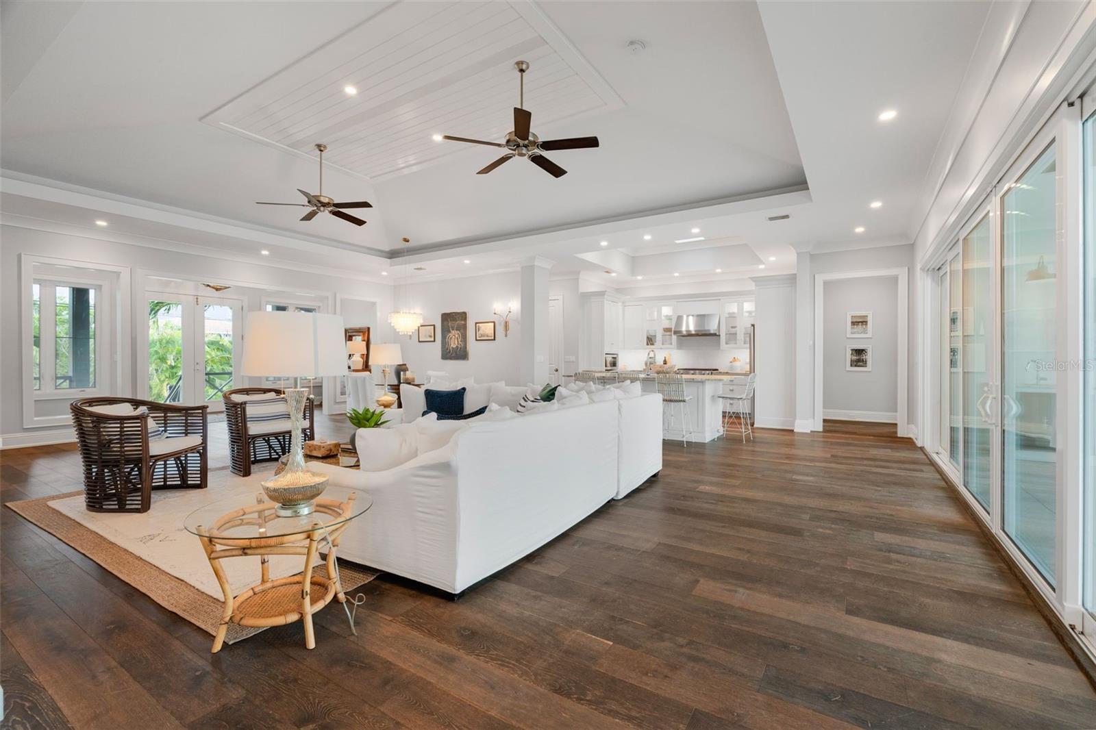 SIESTA ISLES - Residential