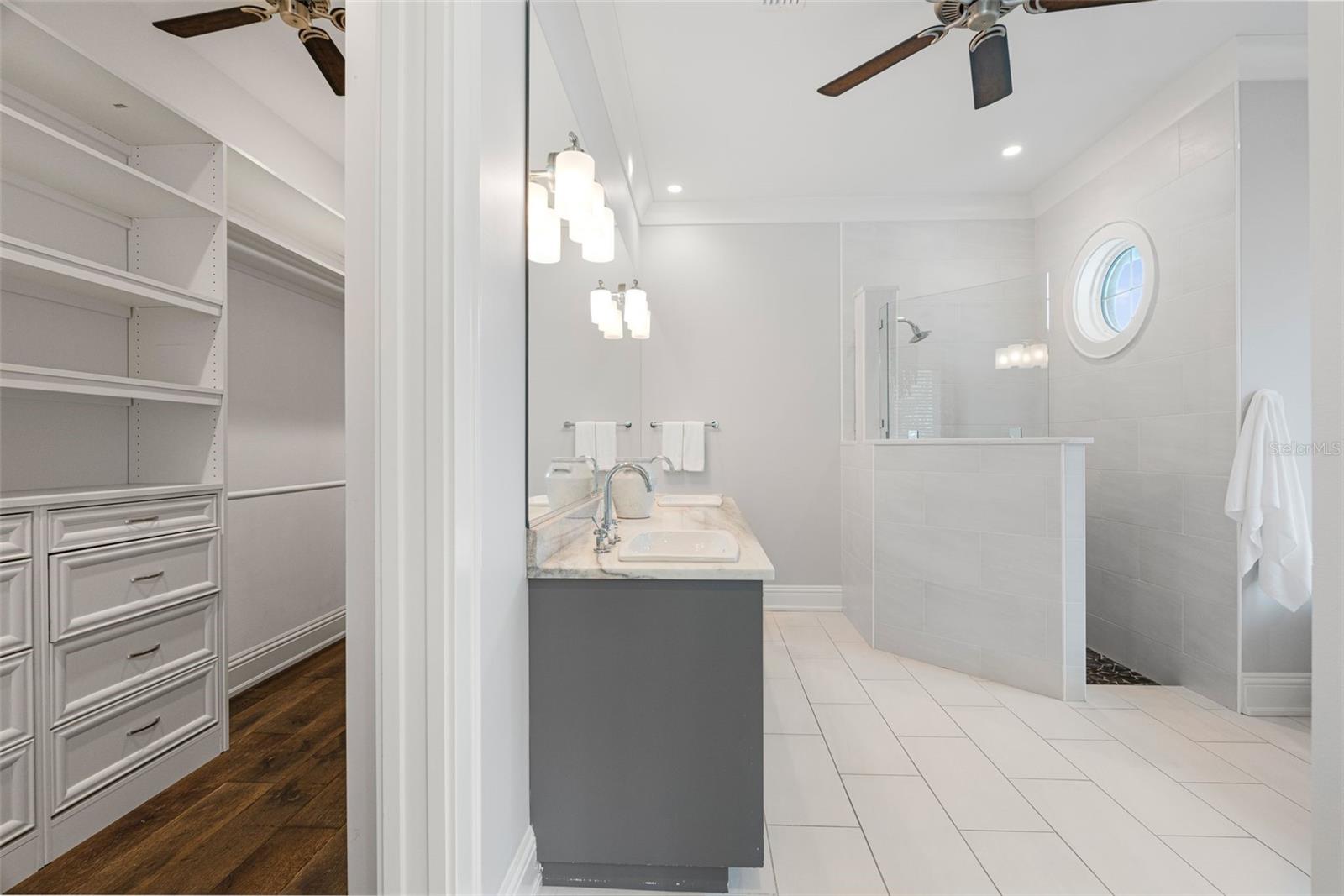 SIESTA ISLES - Residential