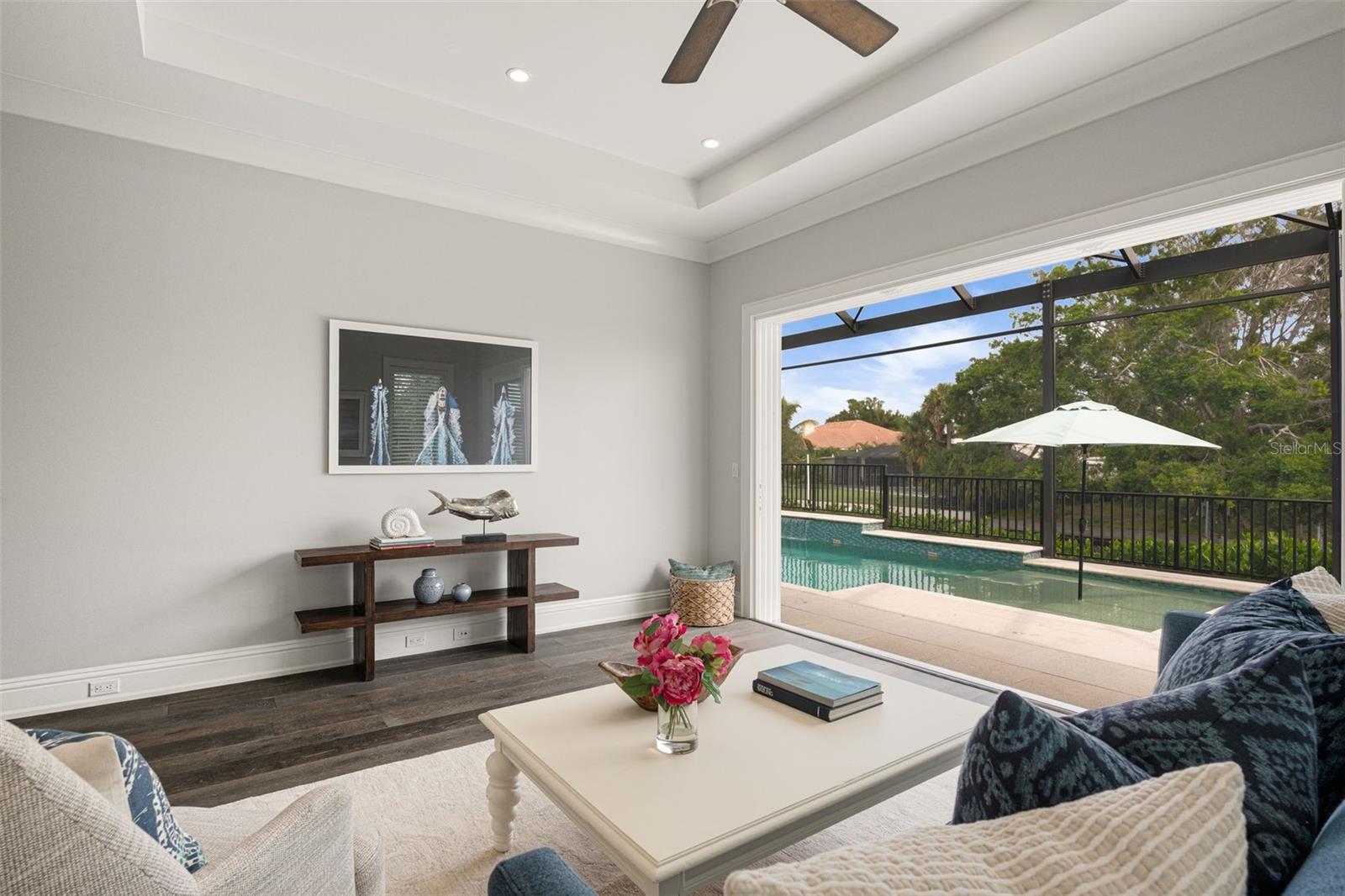 SIESTA ISLES - Residential