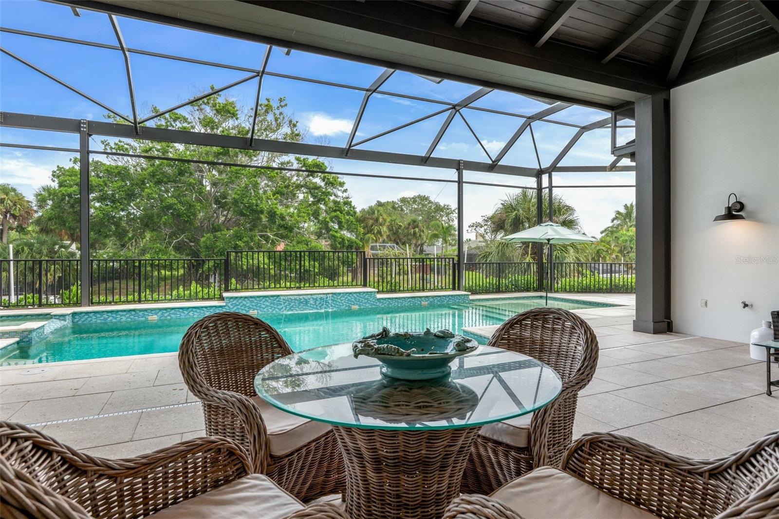 SIESTA ISLES - Residential