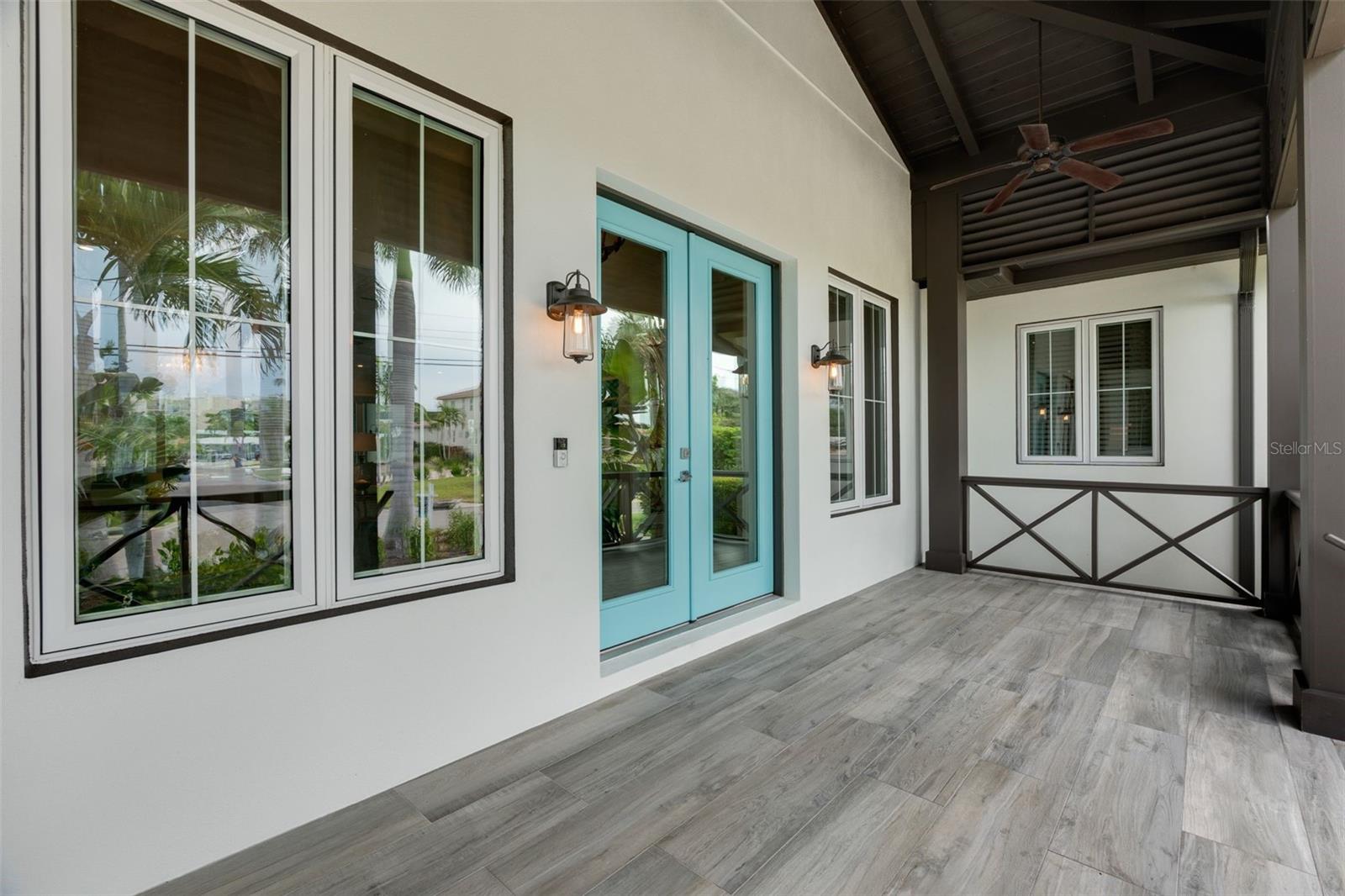 SIESTA ISLES - Residential