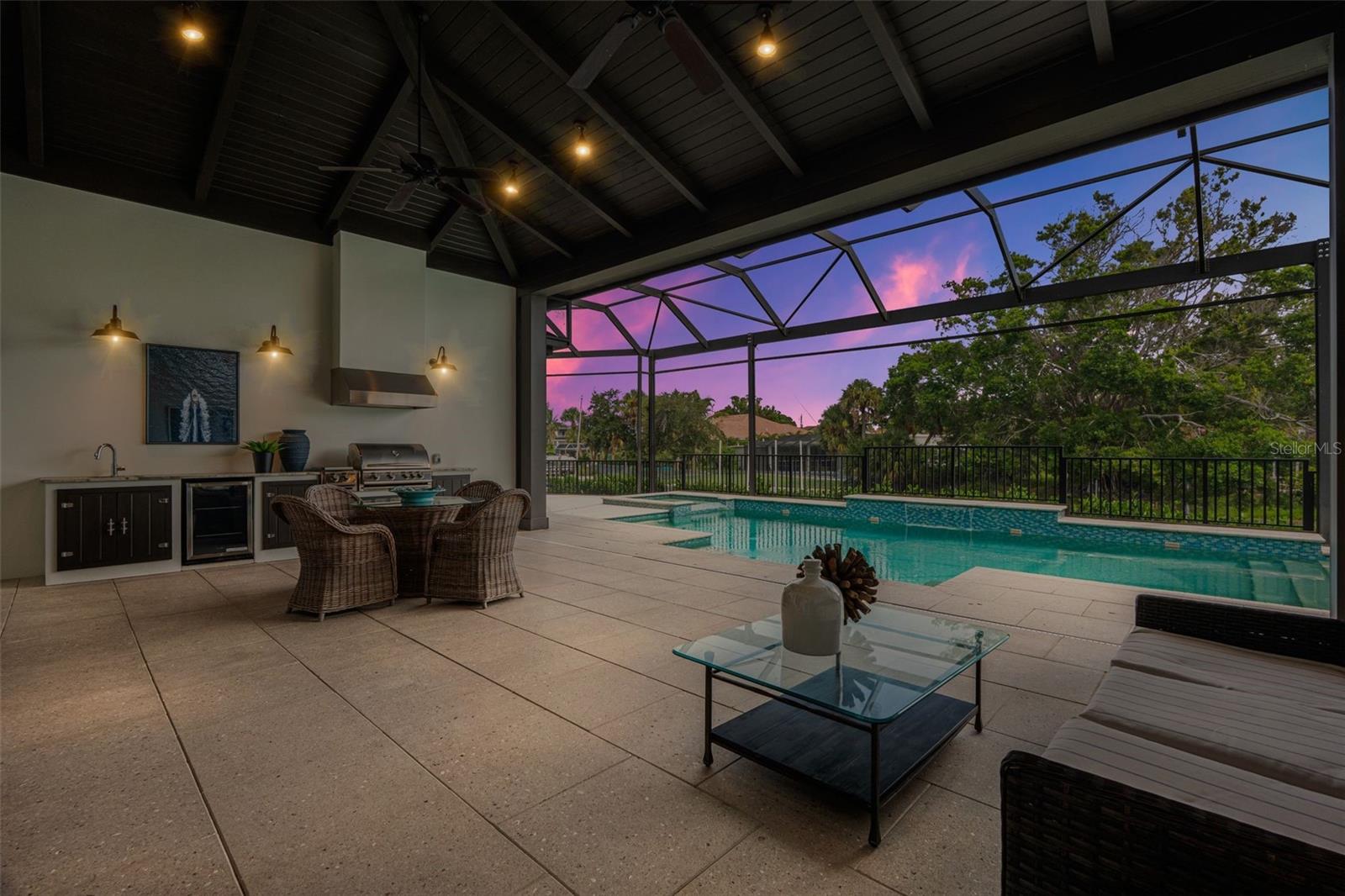 SIESTA ISLES - Residential