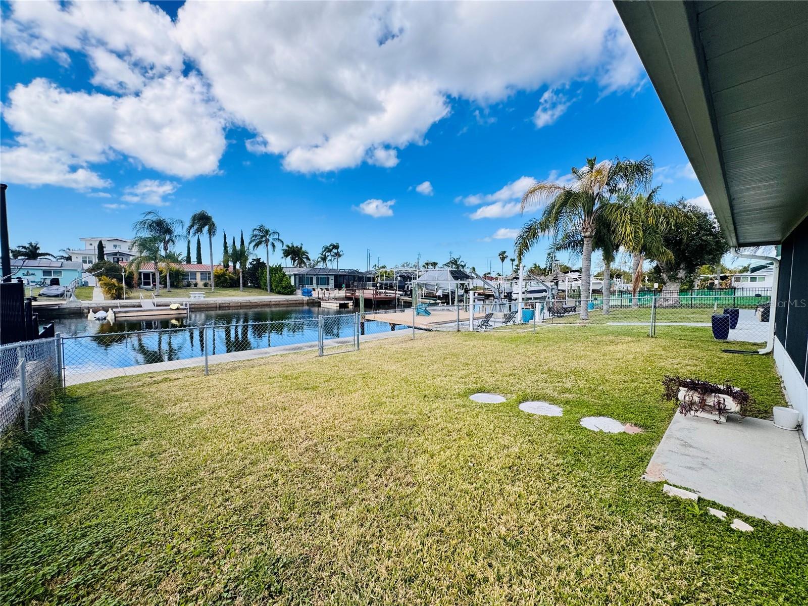 FLOR A MAR - Residential