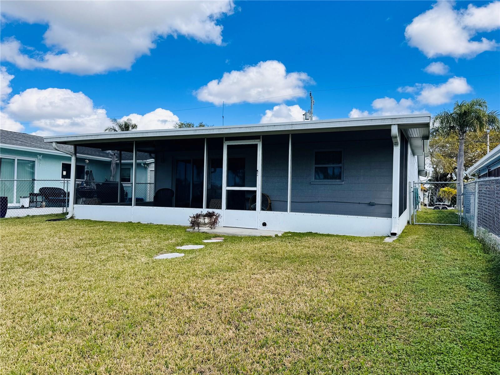 FLOR A MAR - Residential