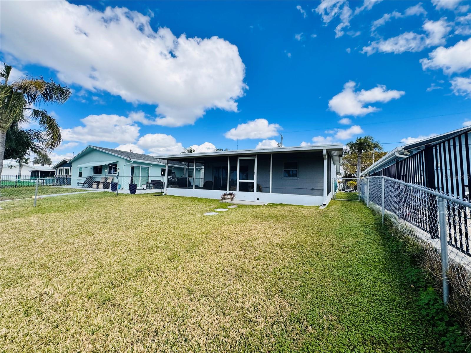 FLOR A MAR - Residential