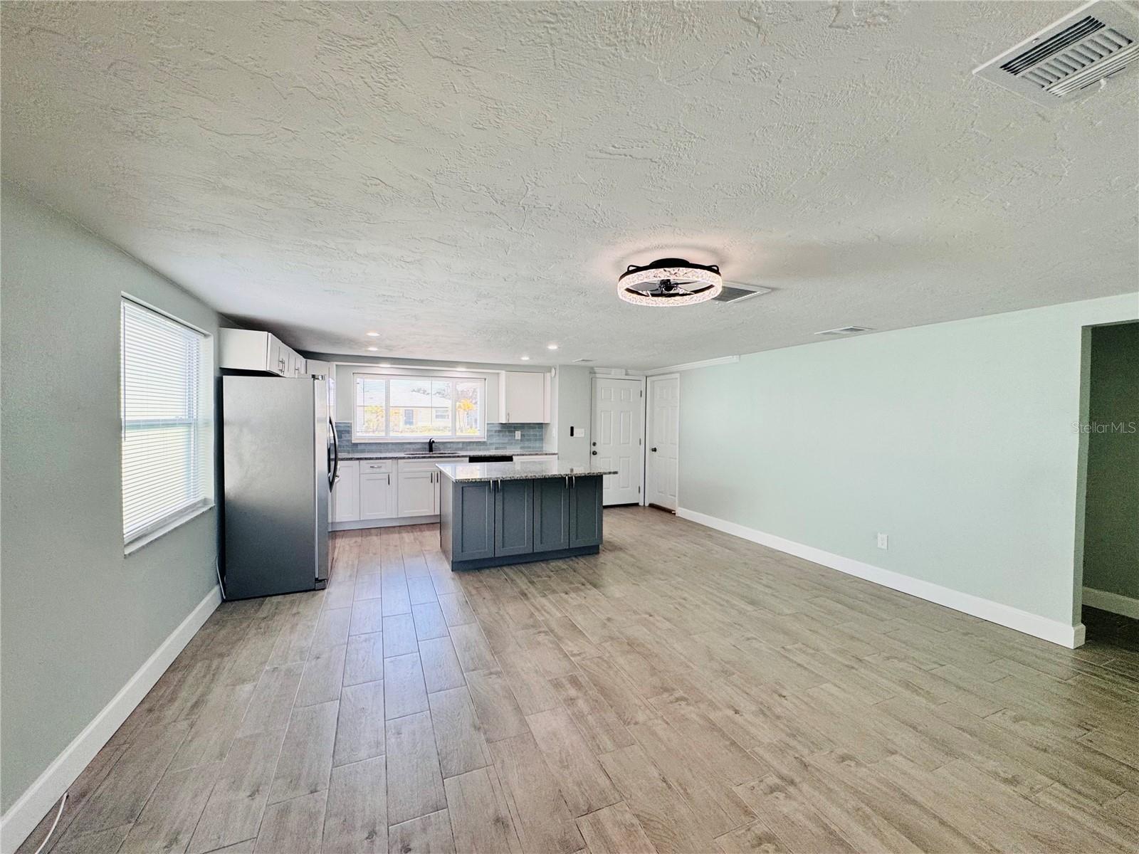 FLOR A MAR - Residential