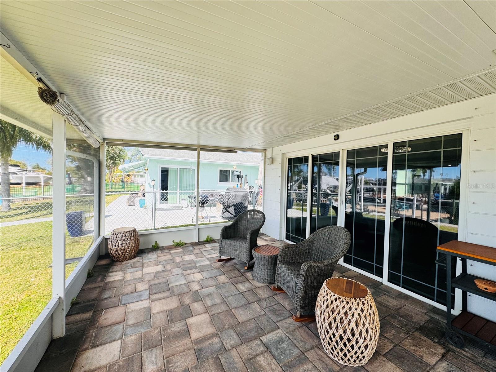 FLOR A MAR - Residential