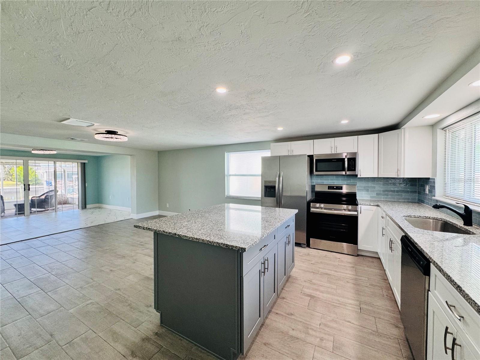 FLOR A MAR - Residential