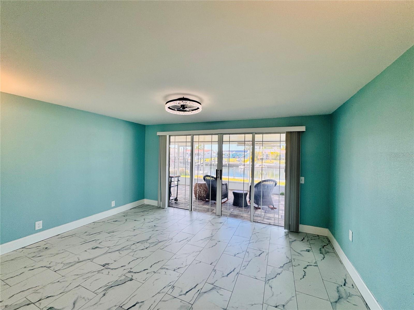 FLOR A MAR - Residential