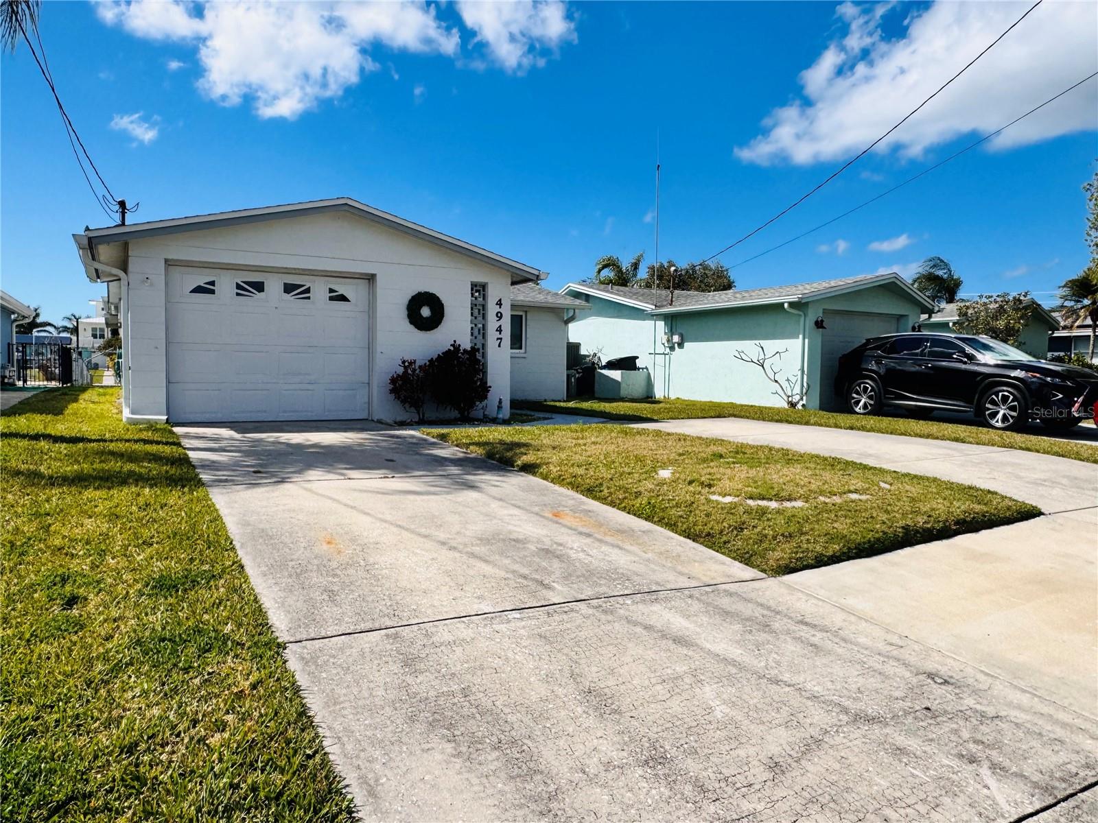 FLOR A MAR - Residential