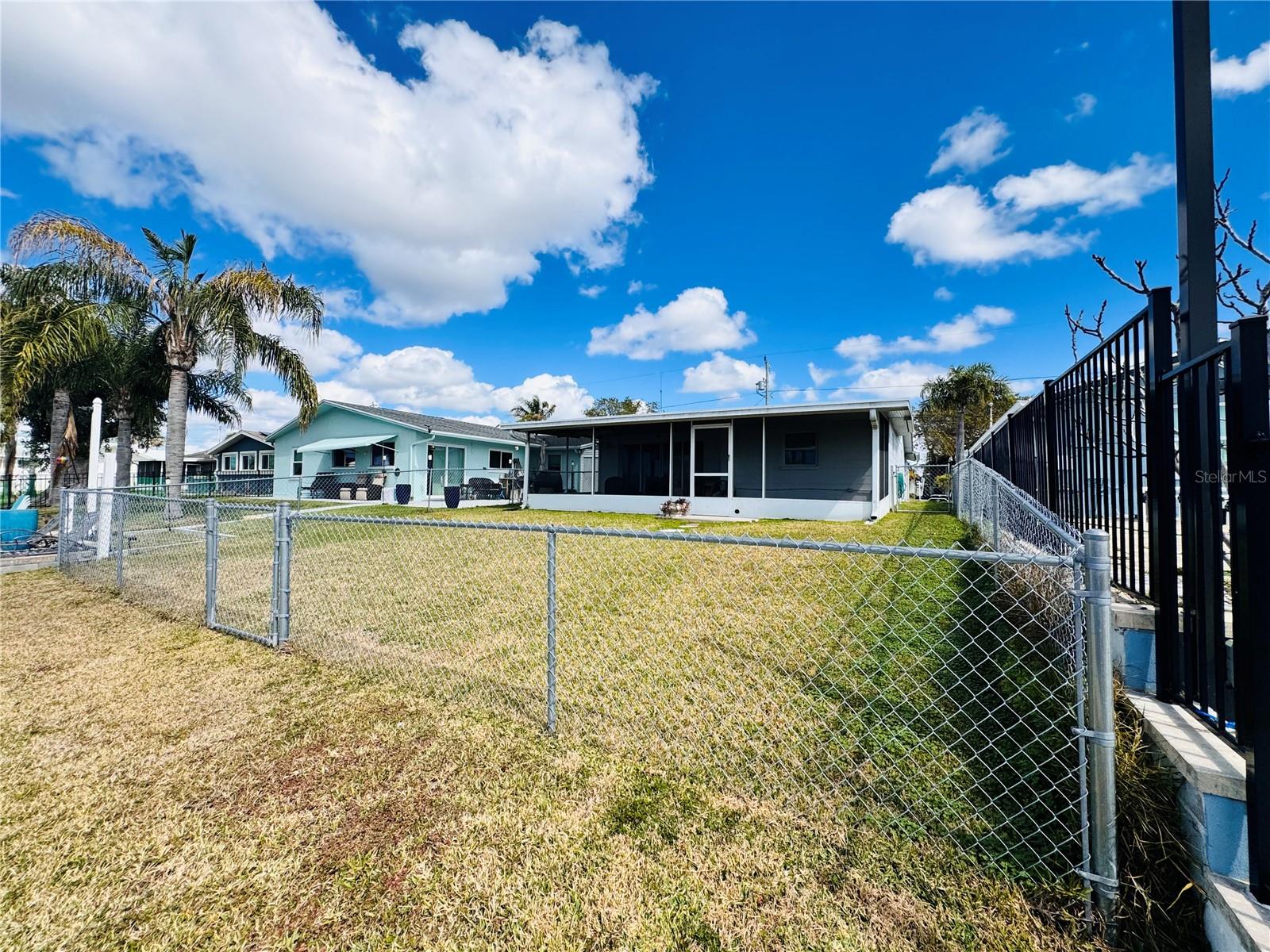 FLOR A MAR - Residential