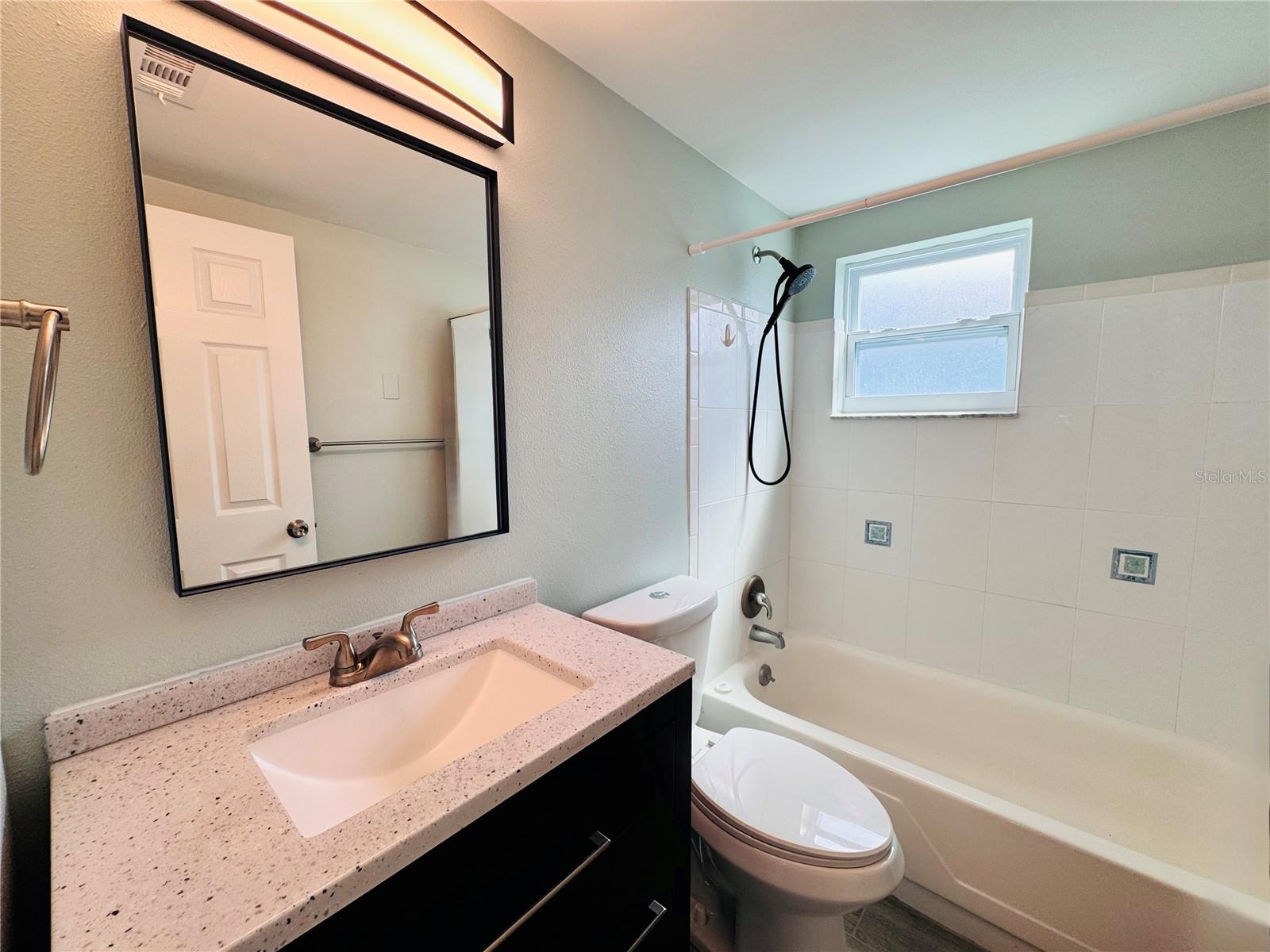 FLOR A MAR - Residential