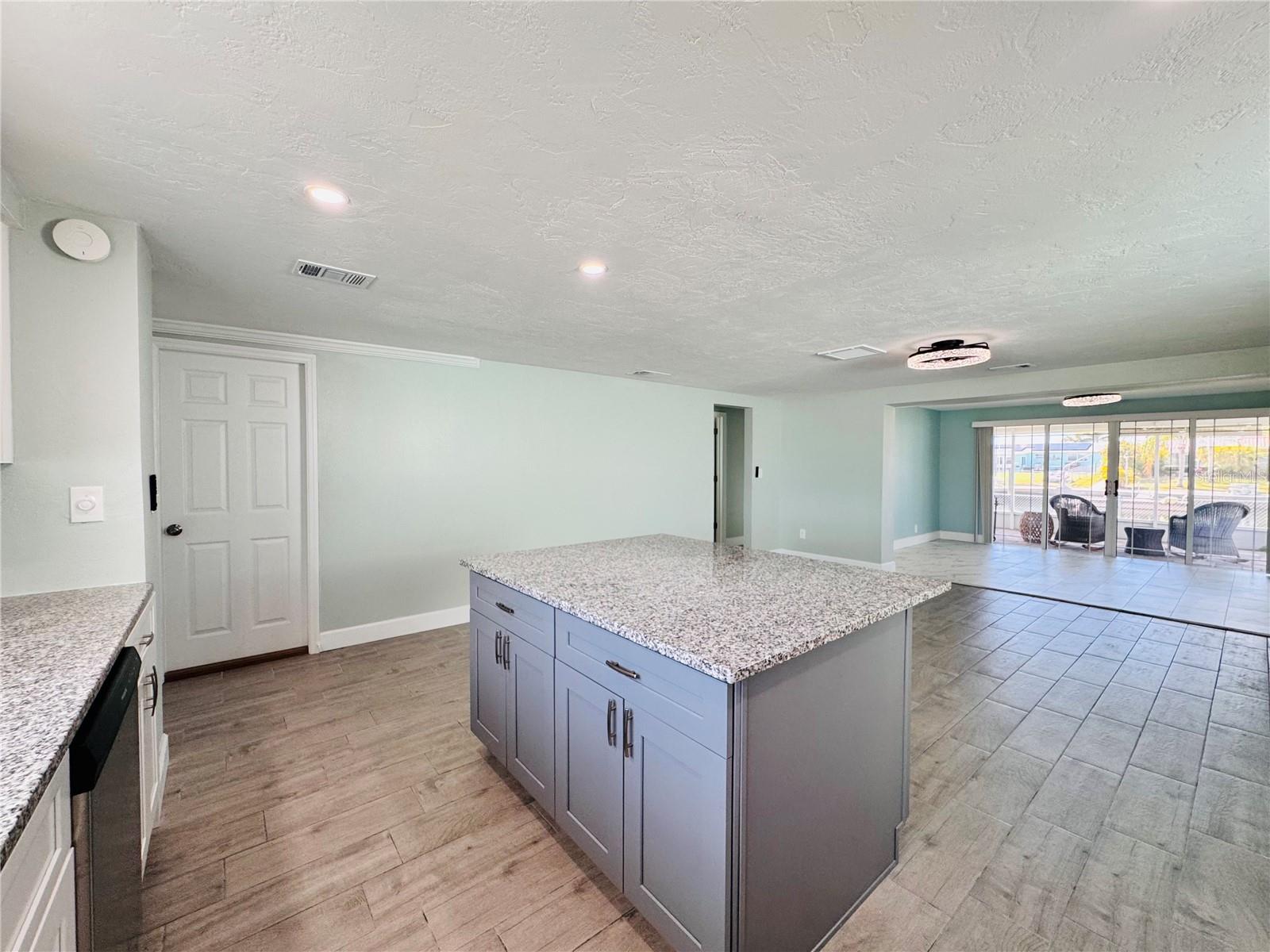 FLOR A MAR - Residential