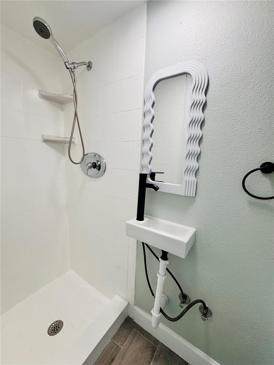 FLOR A MAR - Residential