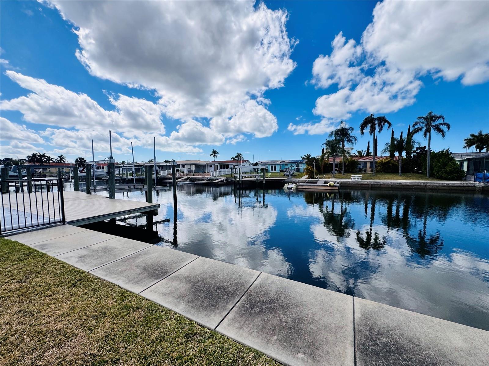 FLOR A MAR - Residential