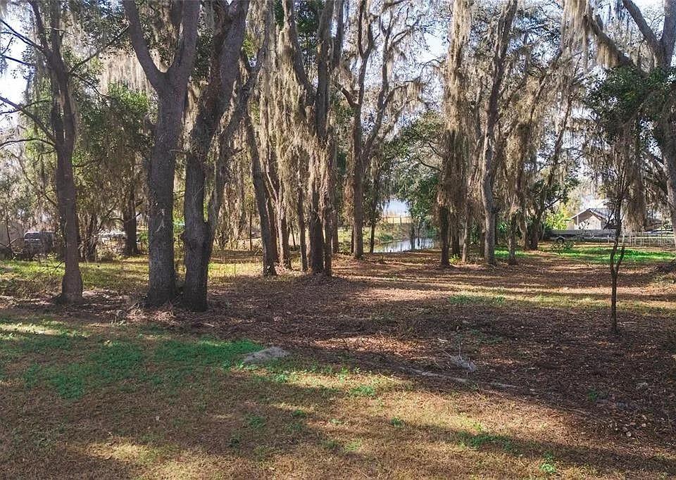 LAKESIDE ESTATES - Residential