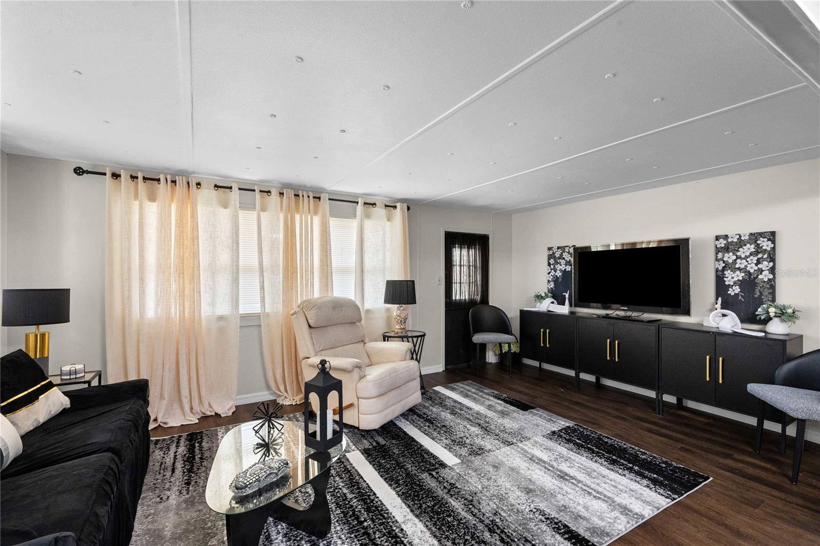 BETMAR ACRES - Residential