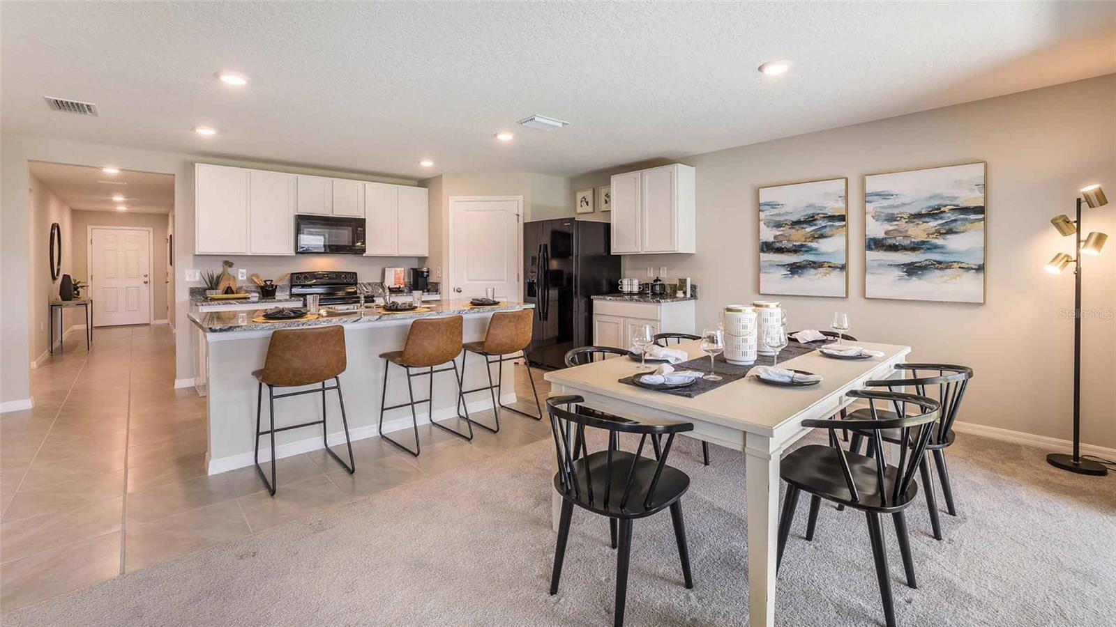 BELLA LAGO - Residential