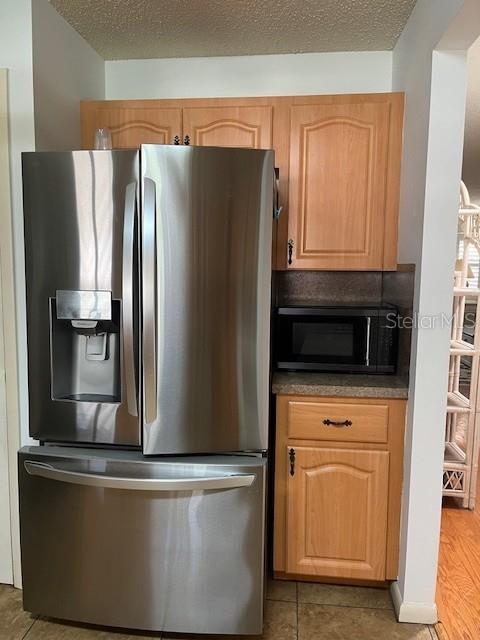 ON TOP OF THE WORLD - Residential Lease