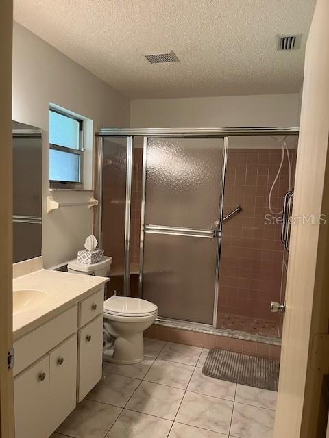 ON TOP OF THE WORLD - Residential Lease