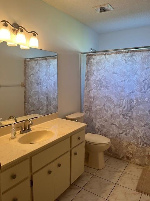 ON TOP OF THE WORLD - Residential Lease