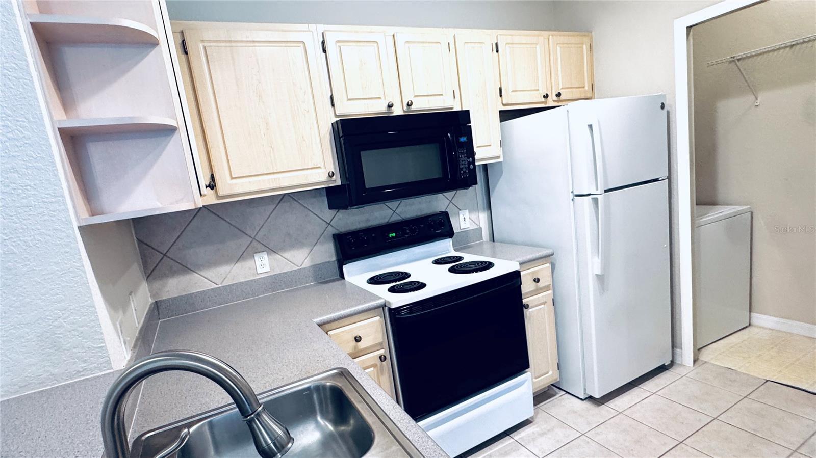 1375 LAKE SHADOW CIRCLE 11203