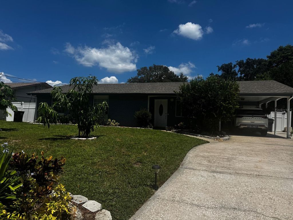 Photo of 1505 Avenue F NE, Winter Haven, FL 33881 (MLS # P4936008)