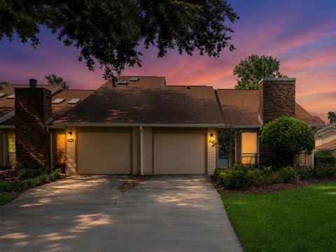 Photo of 2321 SE 19th Circle, Ocala, FL 34471 (MLS # OM724494)