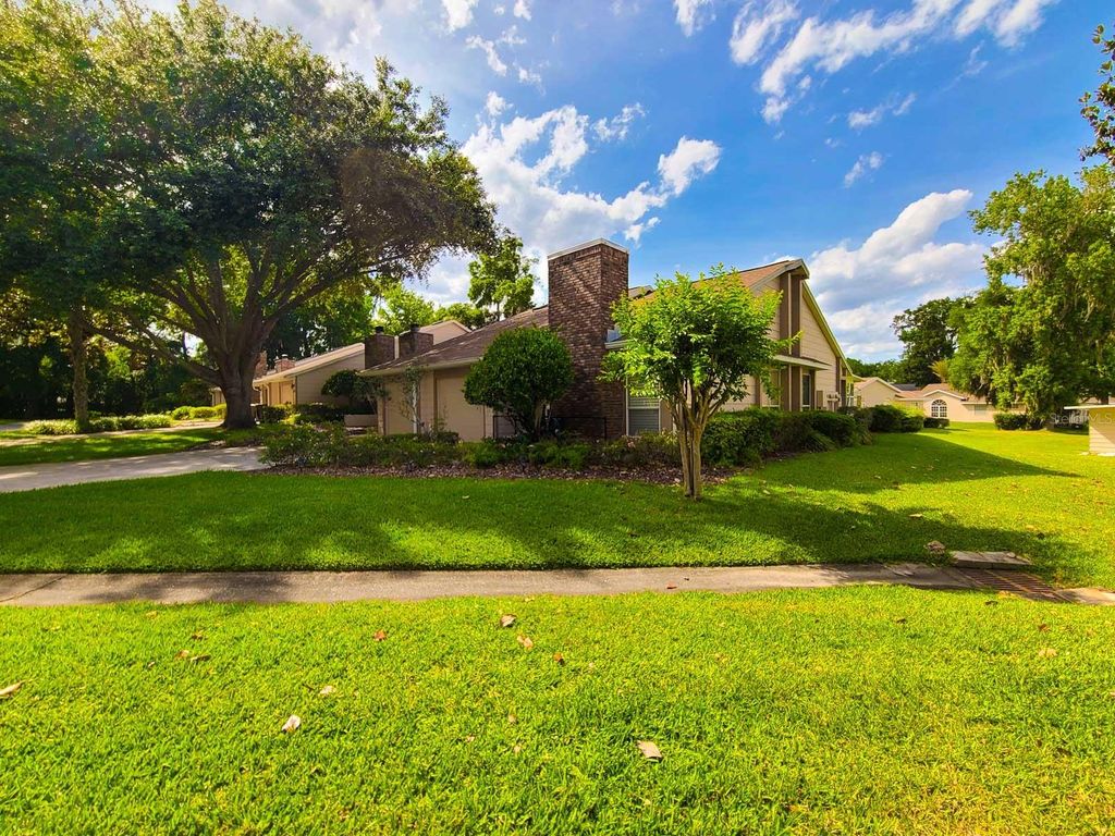 Photo of 2321 SE 19th Circle, Ocala, FL 34471 (MLS # OM724494)